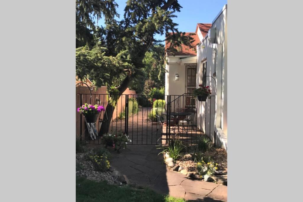 Charming Remodeled Golf Course Area Home Колорадо Спрингс Екстериор снимка